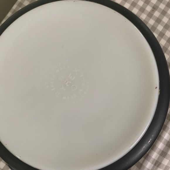 Pyrex terra casserole - vintage Pyrex - near mint condition. 471   - Picture 3 of 4